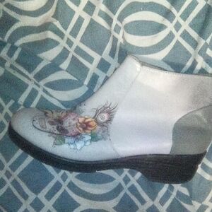 Anuschka White and Black Floral Ankle Boots
